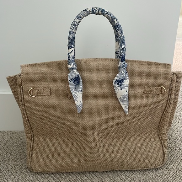 Wovan Tote with long strap included. Excellent conditions - Picture 2 of 6